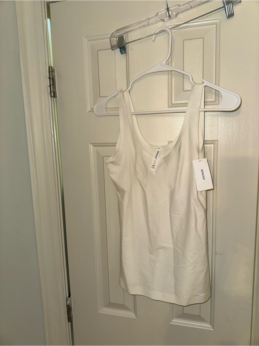 White Tank Top Spanx Shapewear Size L Scoop Neck. NWT